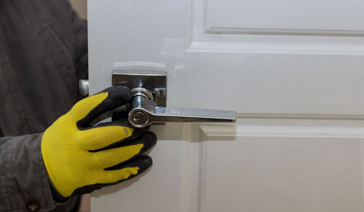 commercial lock smith in northeast